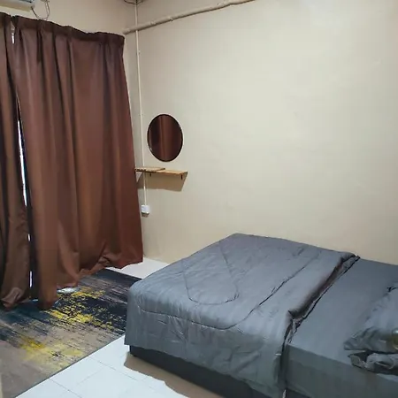 Yomie'S Homestay Murah Besut Kampung Bukit Tumbuh Exterior photo
